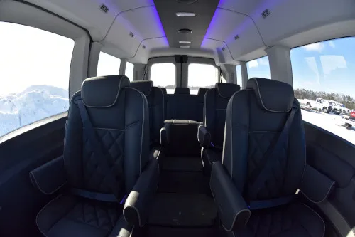 ford_transit_landmark_small_feat1