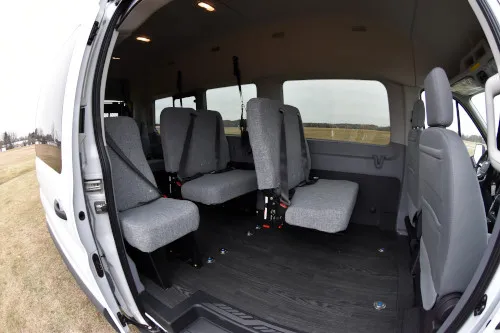 ford_transit_small_feat5