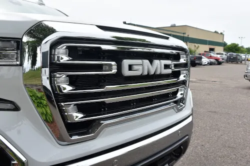 gmc_1500_level_small_feat3