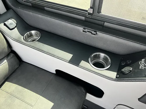 moto-transit-waldoch-van4