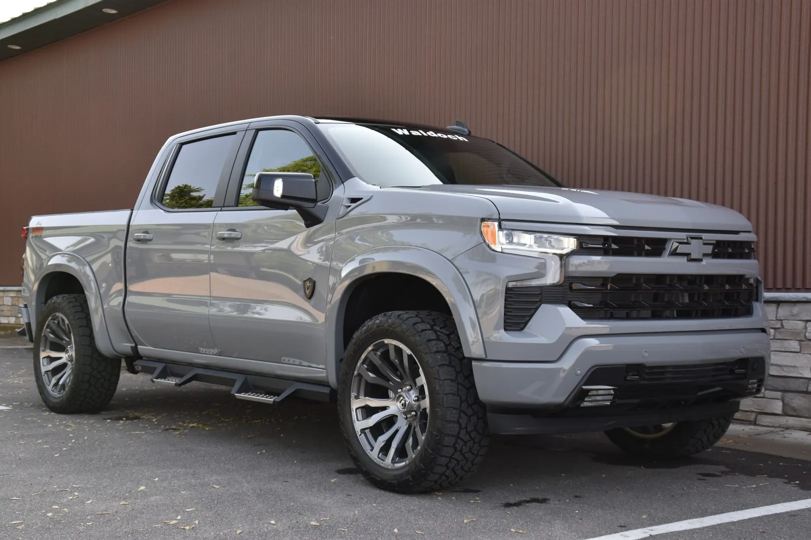 Waldoch M80 Package Level Off-Road Truck Custom Paint