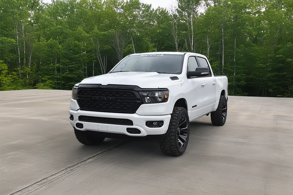 2022-ram-1500-level-waldoch-white-front-driver-quarter