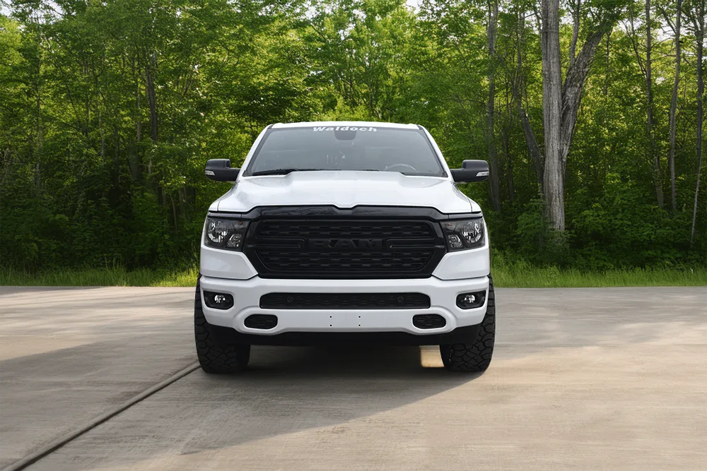 2022-ram-1500-level-waldoch-white-front-grill