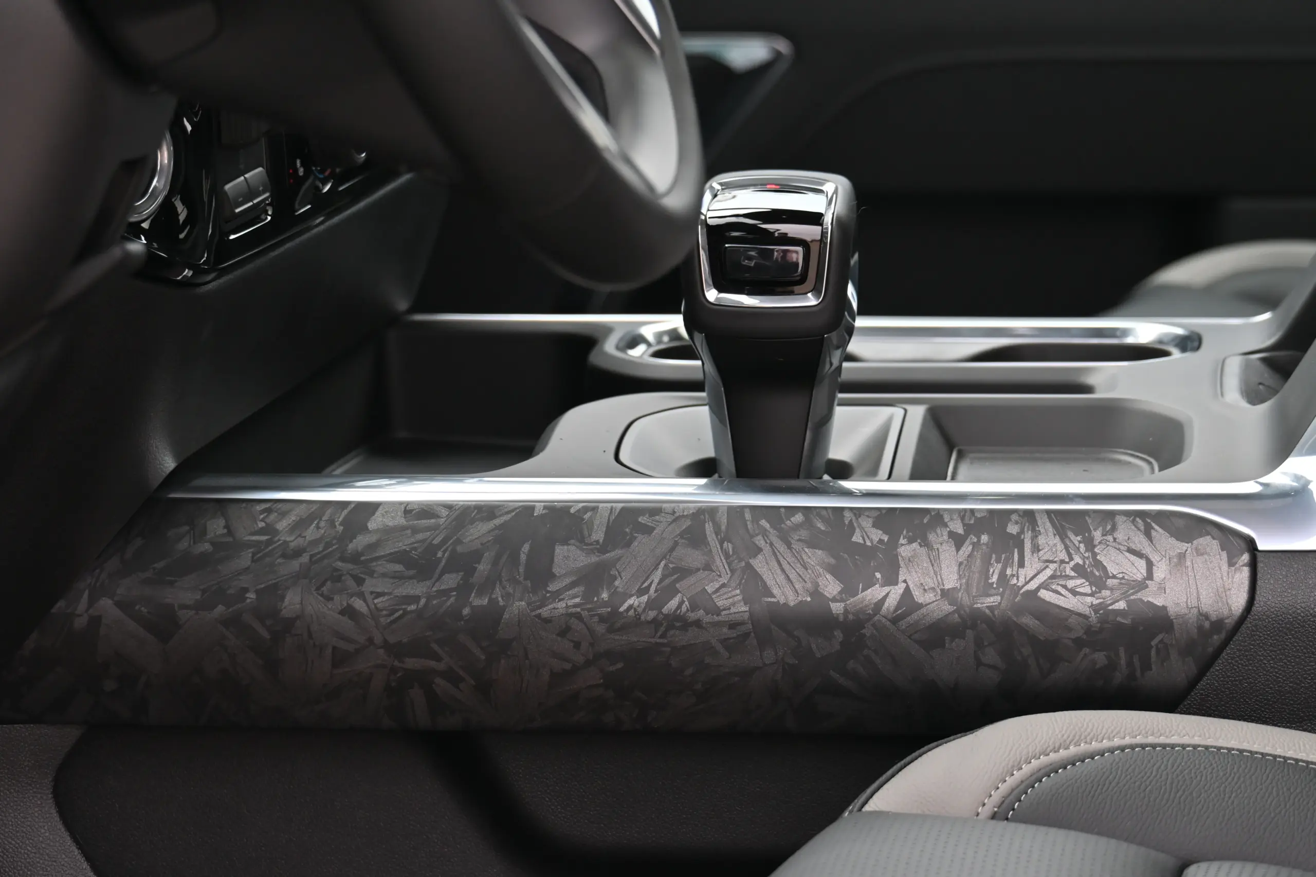 2026-chevy-1500-crewcab-m80-waldoch-interior-front-shifter-hydrographics