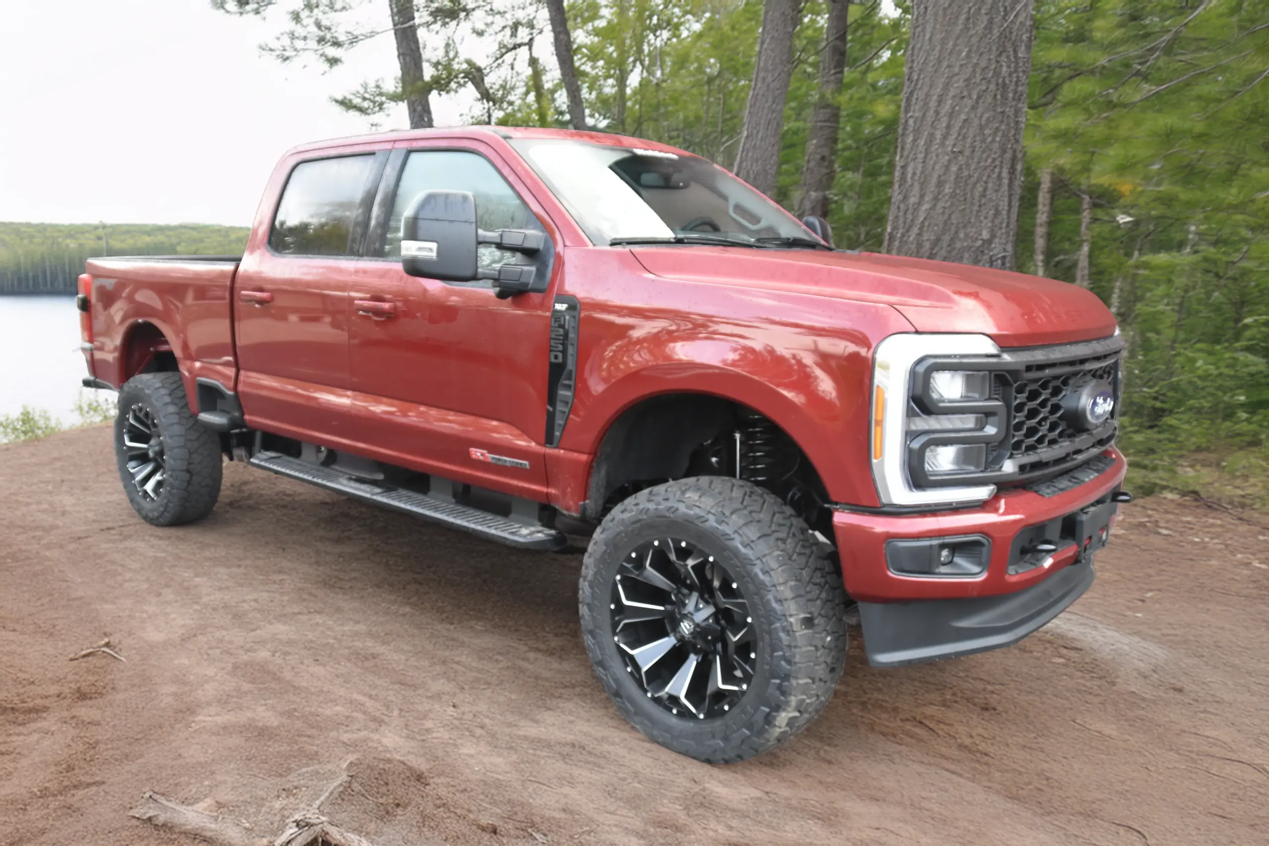2026-ford-f250-red-pass-quarter-2-lift-hd
